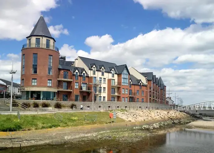 Waterfoot Coastal Getaway