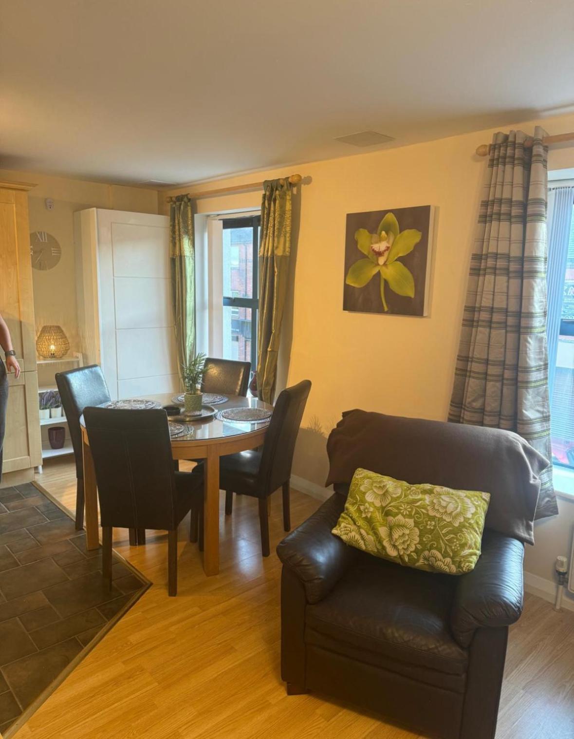 Apartment Waterfoot Coastal Getaway *